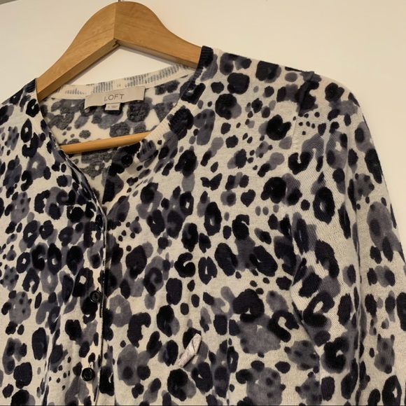 Loft, Ann Taylor | Patterned Cardigan Sweater - Picture 3 of 13